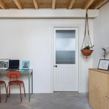 Vakantiehuis Charming Loft House With Garden In Old