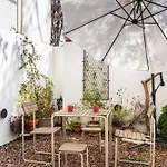 Charming Loft House With Garden In Old Vakantiehuis