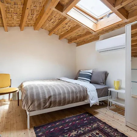 Charming Loft House With Garden In Old