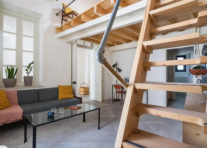 Tatil Evi Charming Loft House With Garden In Old