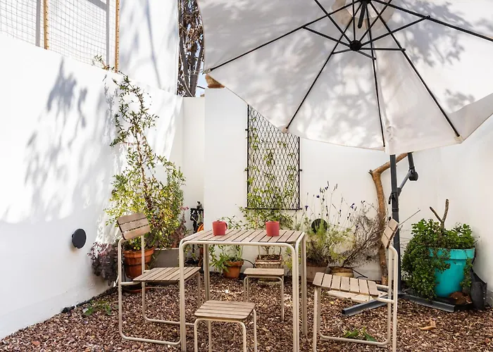 Charming Loft House With Garden In Old Дом отдыха